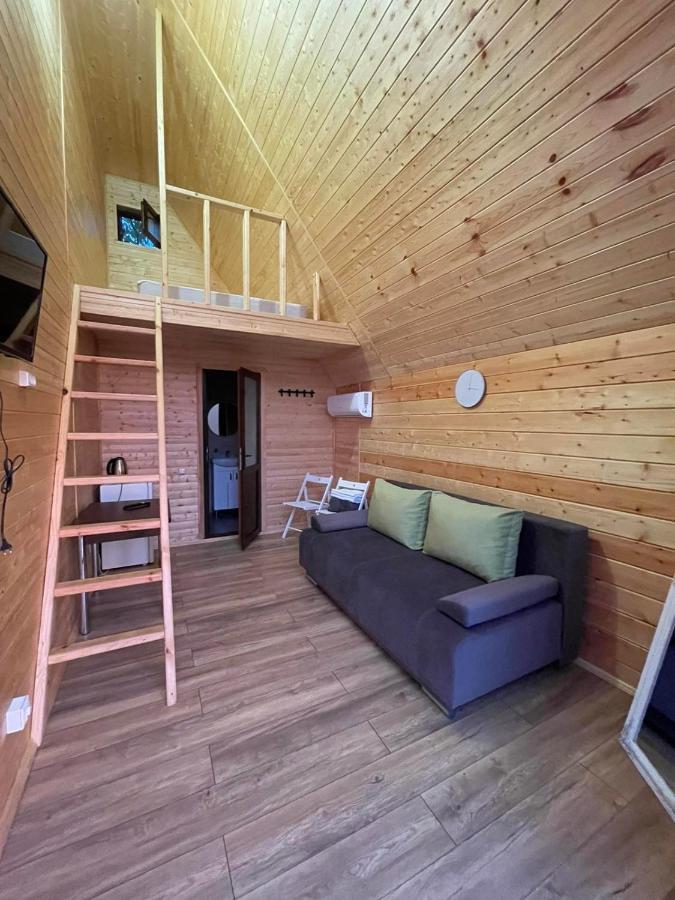Pensiunea La Iepurasi Lunga Exterior foto